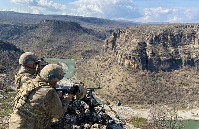 Fırat Kalkanı bölgesinde 8 terörist etkisiz hale getirildi