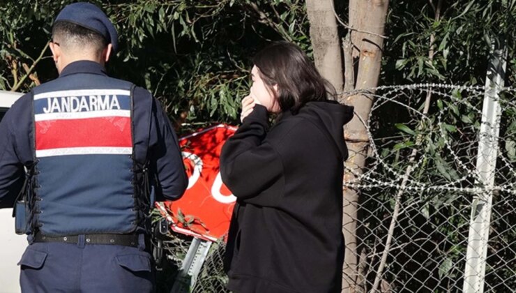 Piknik yolunda feci kaza! Olay yerinde annesinin cansız bedenini gören kızı gözyaşlarına boğuldu