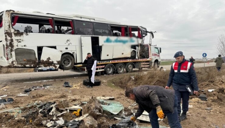 Yozgat’ta kontrolden çıkan yolcu otobüsü devrildi! Kazada 1 kişi öldü, 3’ü ağır 18 kişi yaralandı